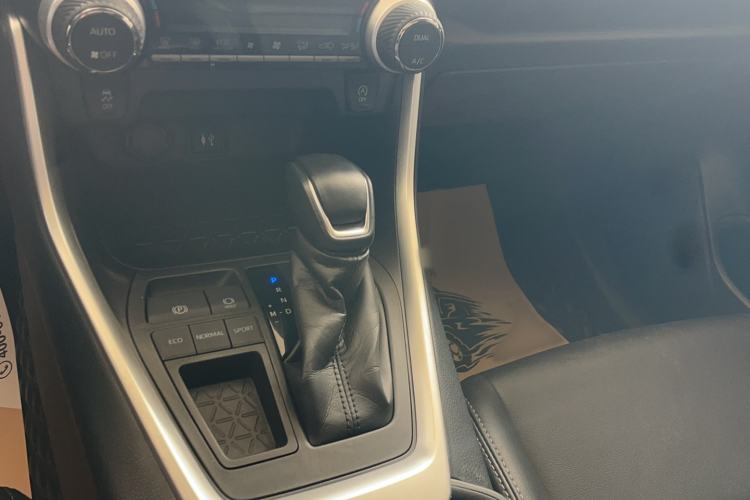 Used Toyota Wildlander 2021 2.0L CVT Two-Wheel Drive Luxury Edition
