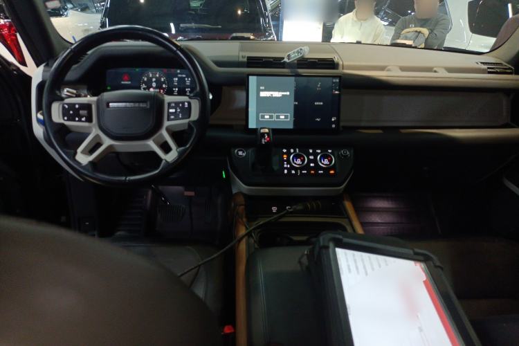 Used Land Rover Defender 2022 110 P400 X-DYNAMIC HSE
