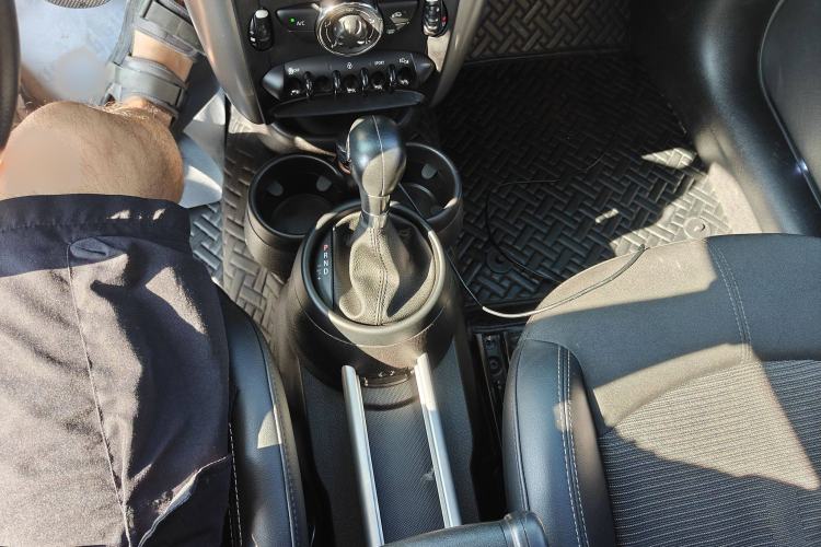 Used  Countryman 2014 1.6L COOPER Fun
