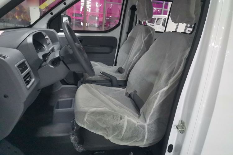 Used Wuling Yangguang 
