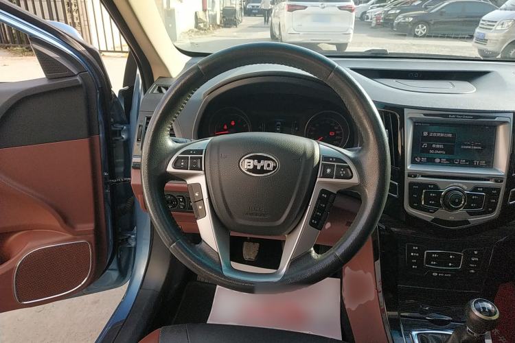 Used BYD Surui 2015 Revised Version 1.5L Manual Luxury Edition
