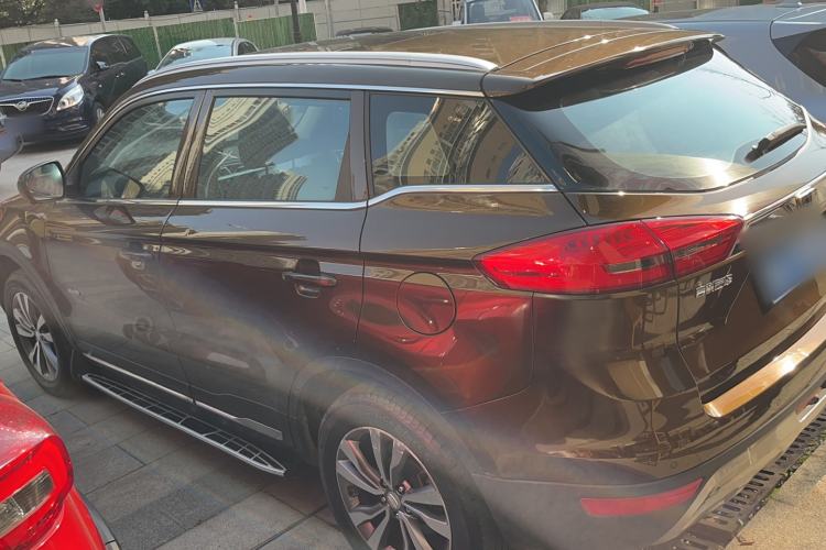 Used Geely Auto Emgrand X7 Sport 2016 1.8TD Automatic ZhiZun Version
