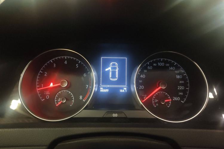 Used Volkswagen Golf 2016 1.4TSI Automatic R-Line
