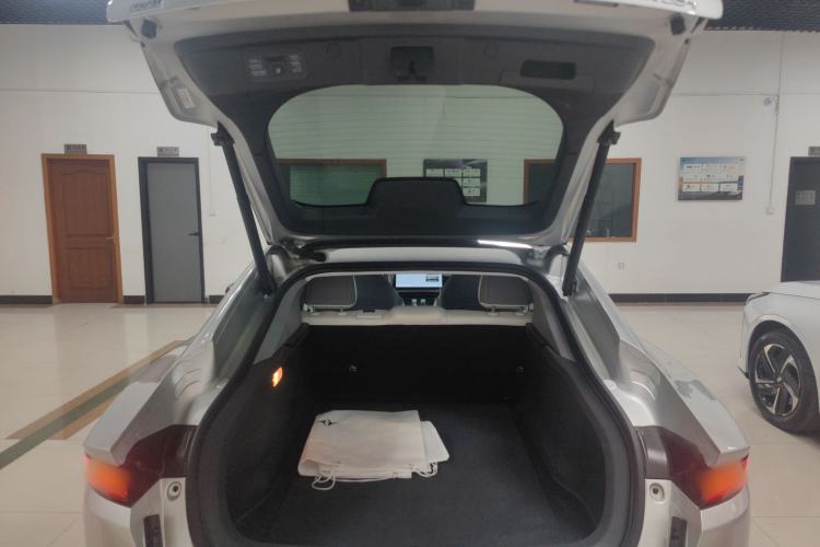 Used  eπ007 2024 540 All-Wheel Drive Pro Edition
