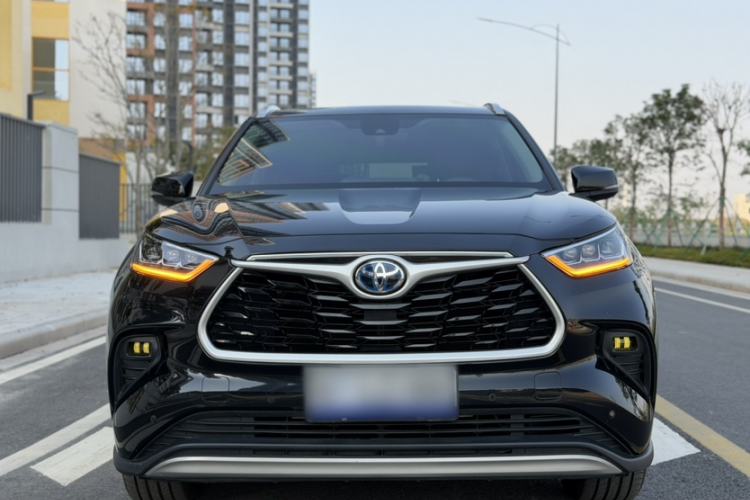 Used Toyota Highlander 2022 Dual-Engine 2.5L Four-Wheel Drive Prestige Version 7 Seats