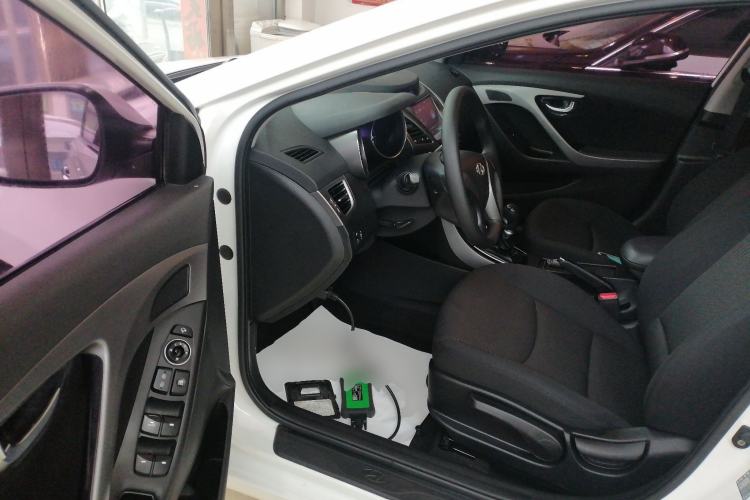 Used Hyundai Elantra (5th Generation / Langdong) 2016 1.6L Manual Luxury Model