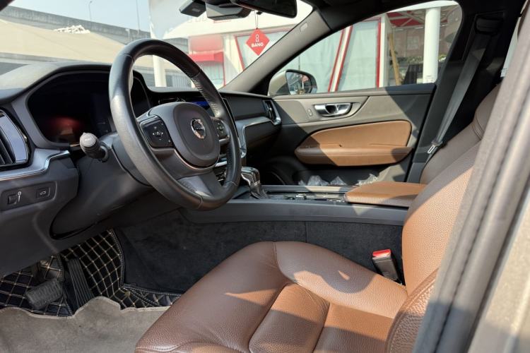 Used Volvo S60 2021 T4 Zhiyi Luxury Edition