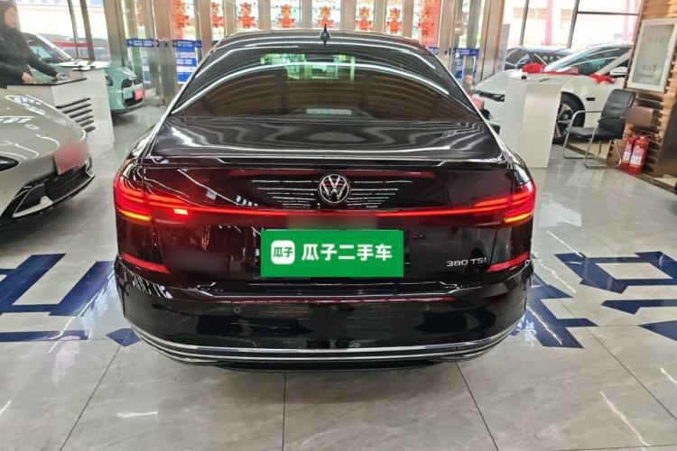 Used Volkswagen Passat 2025 Outstanding Model 380TSI Starry Dragon Glorious Edition
