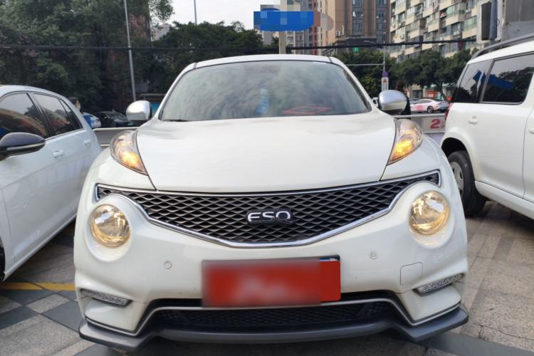 Used Infiniti ESQ 2014 1.6L Spontaneous Edition
