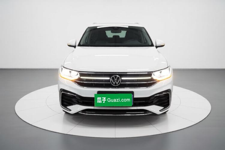 Used Volkswagen Tiguan L 2023 Facelift 380TSI Automatic All-Wheel Drive R-Line Flagship 7-Seater
