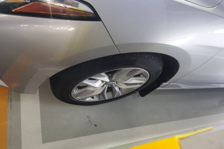 Used Toyota Avalon 2019 2.0L Luxury Edition China VI Standard
