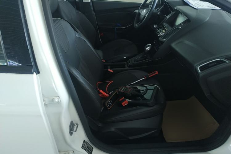 Used Ford Focus 2017 Hatchback 1.6L Automatic Fashion Edition Smart Drive Version
