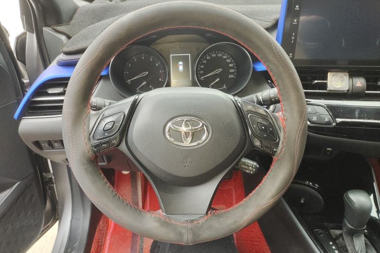 Used Toyota IZOA 2020 2.0L Enjoy Edition
