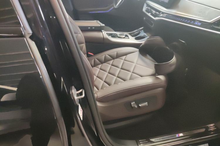 Used BMW X5 2023 xDrive 30Li Luxury M Sport Night Edition Package
