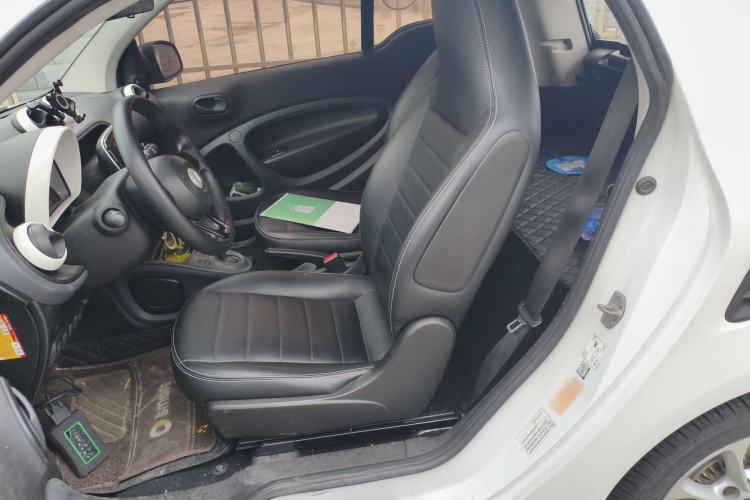 Used  fortwo 2015 1.0L 52 kW hardtop Dynamic version
