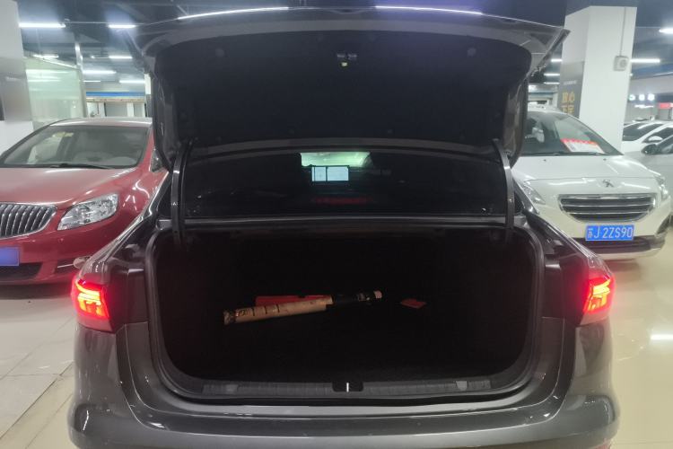 Used Geely Auto Emgrand 2023 4th Generation Champion Edition 1.5L CVT Prestige Model
