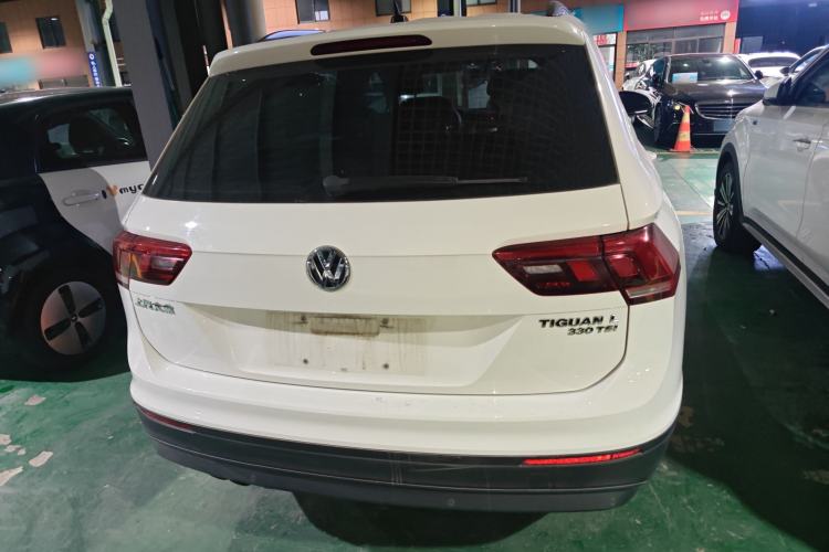 Used Volkswagen Tiguan L 2019 330TSI Automatic Two-Wheel Drive Luxury Edition China V Standard
