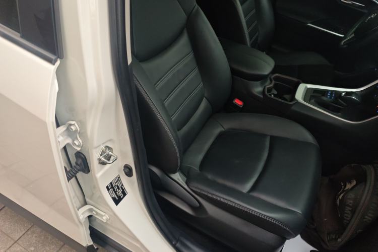 Used Toyota RAV4 2020 2.0L CVT 4x4 Style PLUS Edition
