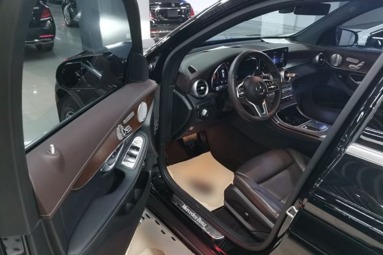 Used Mercedes-Benz GLC 2021 GLC 300 L 4MATIC Dynamic Model