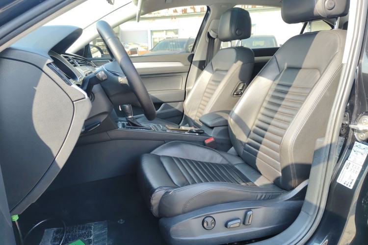 Used Volkswagen Magotan 2019 330TSI DSG Leading Model China VI Standard