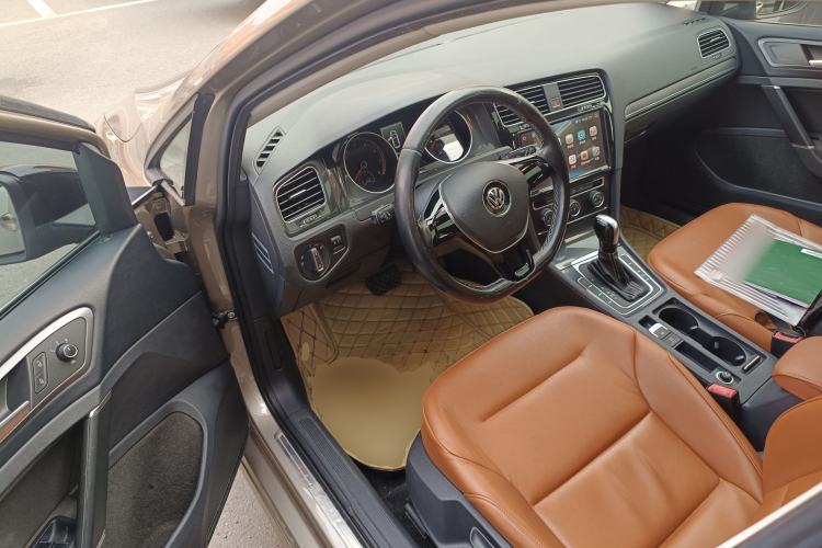 Used Volkswagen Golf 2016 1.6L Automatic Comfort Model
