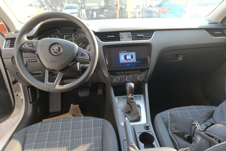 Used Skoda Octavia 2019 1.5L Automatic SmartDrive Comfort Edition China VI Standard
