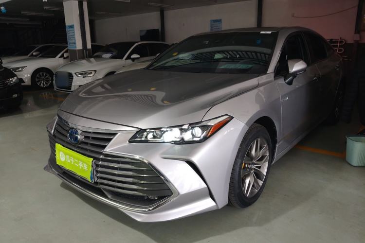 Used Toyota Avalon 2019 Dual-Engine 2.5L Luxury Edition China VI Standard
