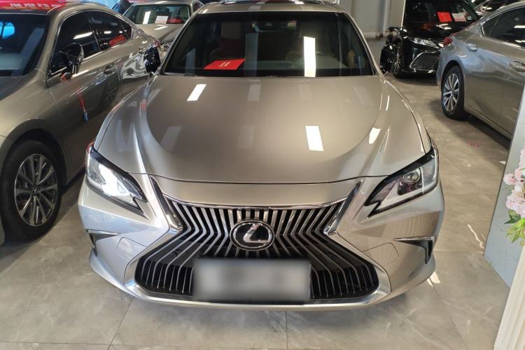 Used Lexus ES 2020 200 Excellence Edition
