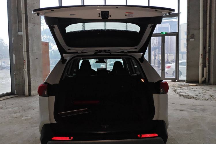 Used Toyota RAV4 2022 2.0L CVT Two-Wheel Drive Fashion Plus Edition
