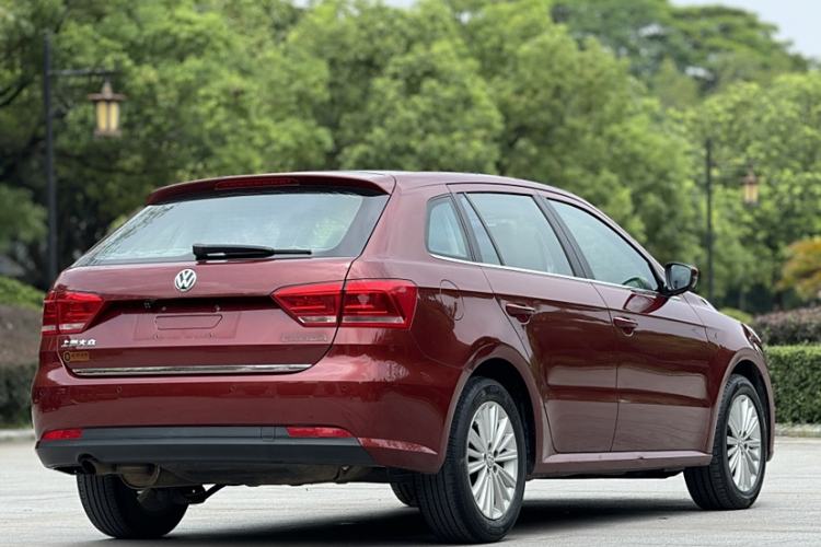 Used Volkswagen Gran Lavida 2014 1.6L Automatic Sport Edition
