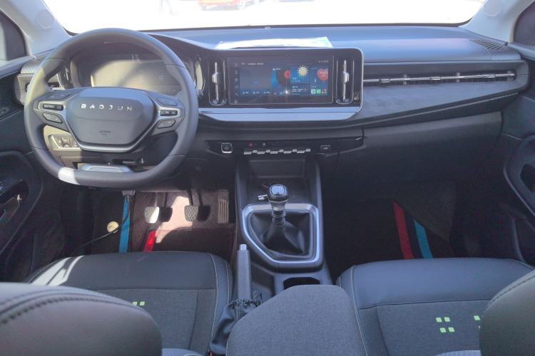 Used Baojun RM-5 2019 1.5T Manual Elite Version with 24-Hour Online Service 6 Seats
