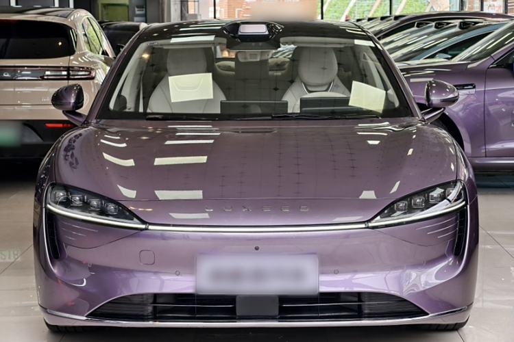 Used Hima Luxeed S7 2025 855 km Max
