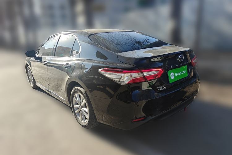 Used Toyota Camry 2018 2.0E Leading Edition
