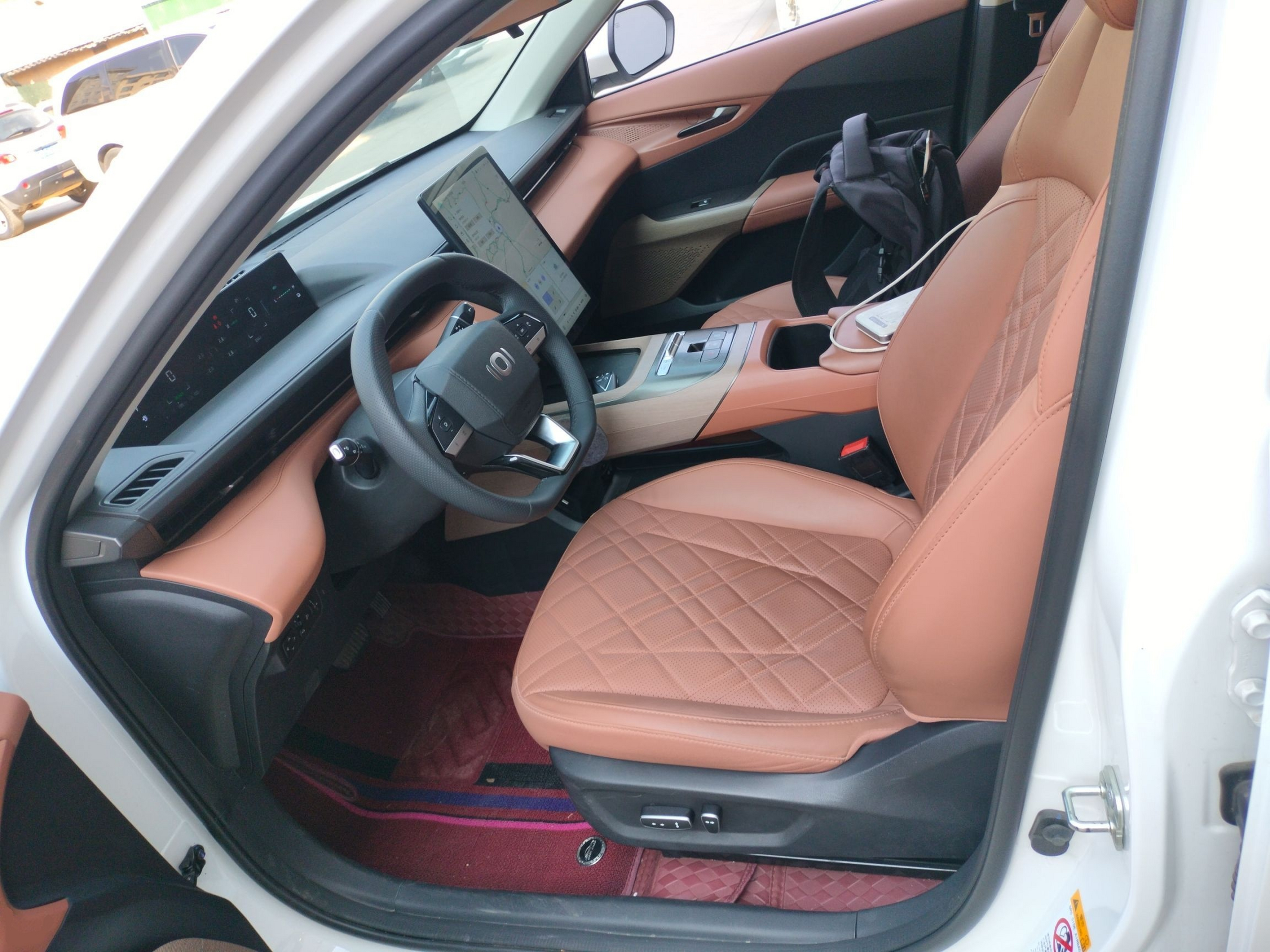 Переднее сиденье в автомобиле