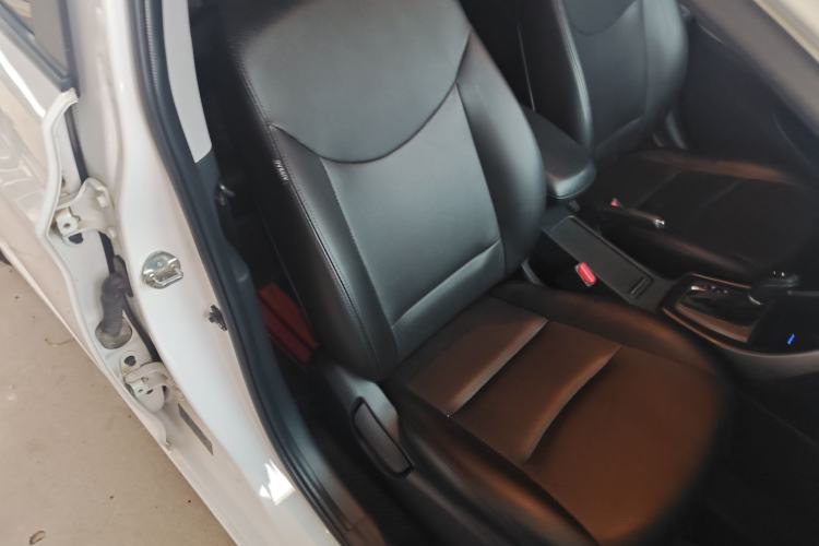 Used Hyundai Elantra 2015 1.6L Automatic Fashion Model