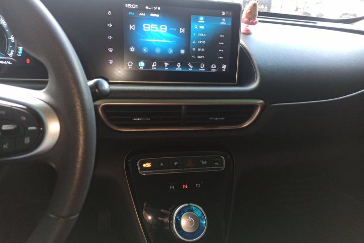 Used ORA White Cat 2022 Xiaoyue Mao Edition 360 km Luxury Model Lithium NMC
