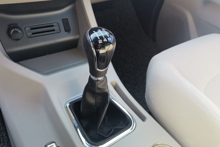 Used FORTHING Lingzhi 2019 M5L 1.6L 9-Seater Base Model China VI Standard