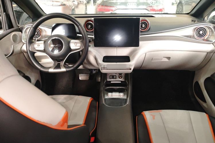 Used BYD Dolphin 2021 405 km Free Version
