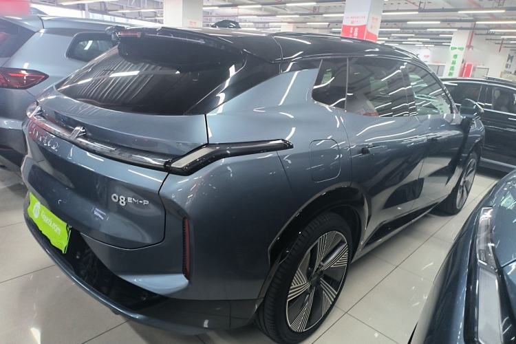 Used Lynk & Co 08 EM-P 2025 220 km All-Wheel-Drive Performance Halo
