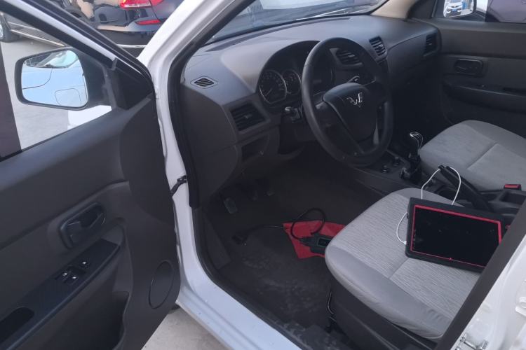 Used Wuling Hongguang 2015 1.5L S Basic Version China V Standard
