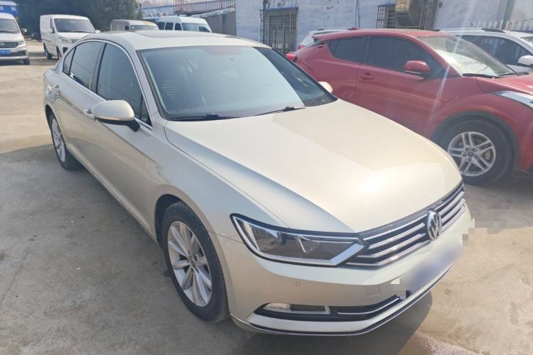 Used Volkswagen Magotan 2017 330TSI DSG Leading Model
