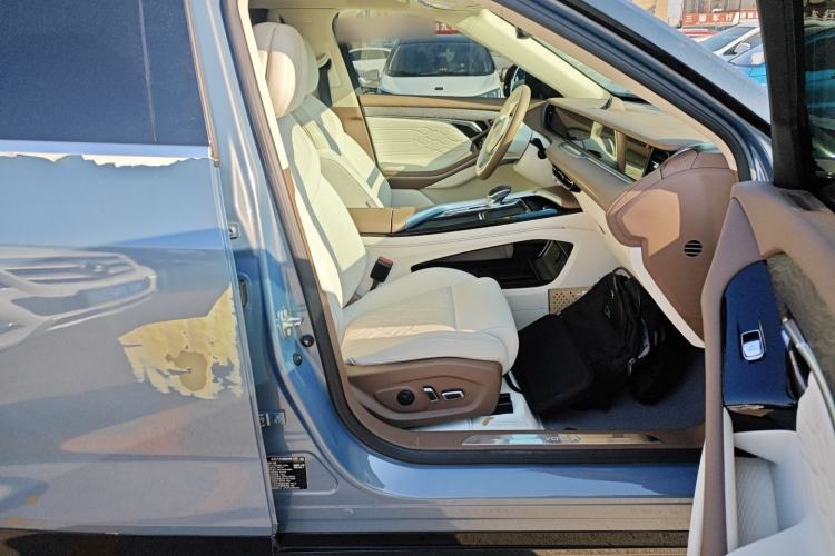 Used VOYAH FREE 2021 Four-Wheel Drive Standard Range-Extended Exclusive Luxury Package
