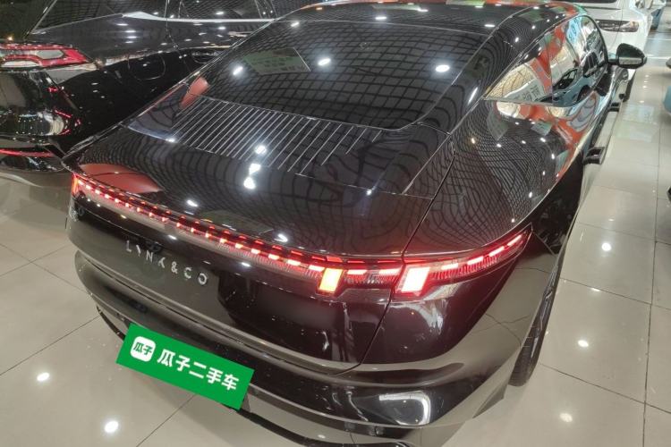 Used Lynk & Co Z10 2025 71 kWh 602 km Range Rear-Wheel Drive Pro
