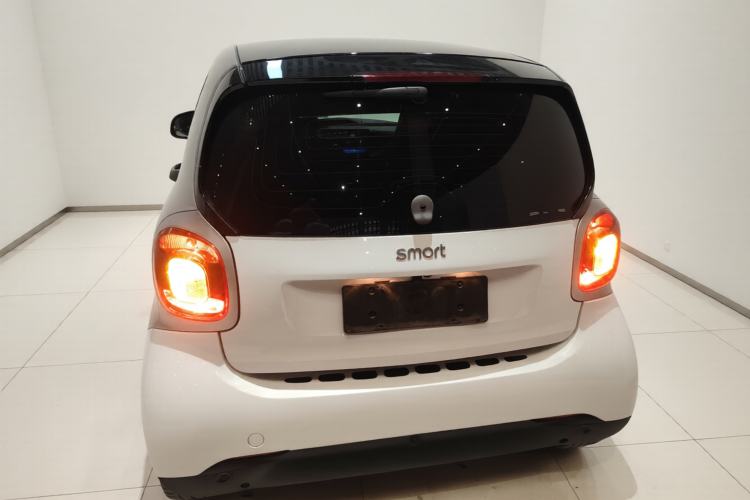 Used  fortwo 2015 1.0L 52 kW Hardtop Passion Edition
