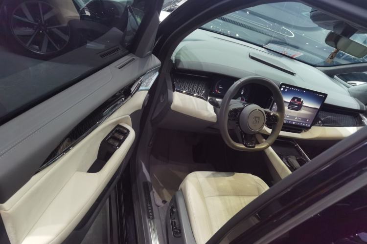 Used Zeekr 009 2022 WE Edition
