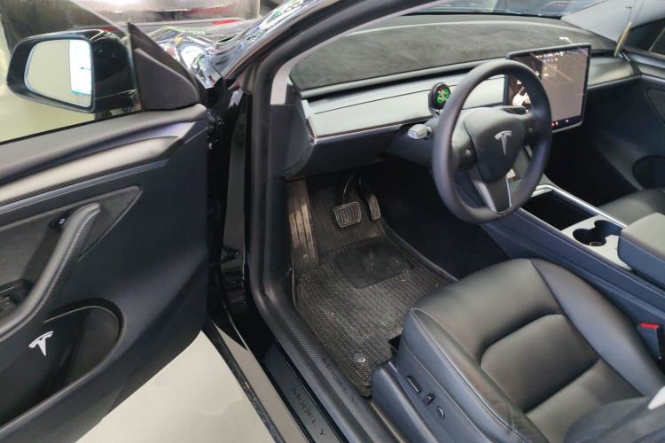 Used Tesla Model Y 2021 Standard Range Rear-Wheel Drive Version
