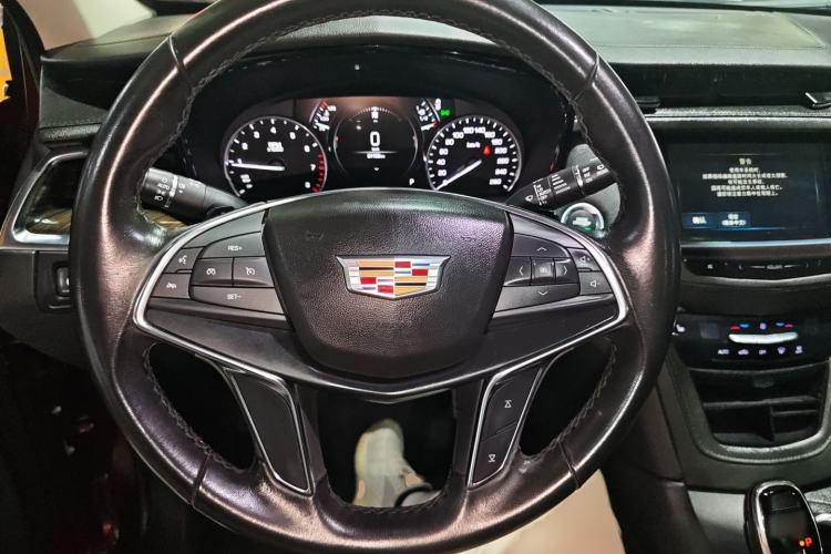 Used Cadillac XT5 2018 25T Luxury Model
