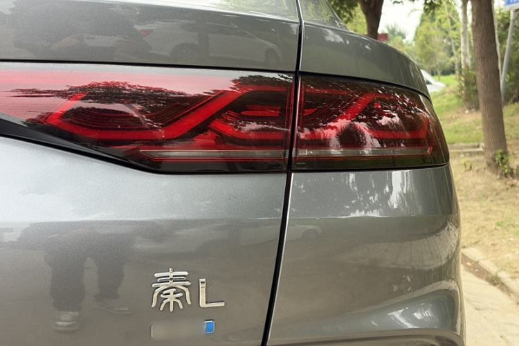 Used BYD Qin L 2025 DM-i Smart Drive 120KM Leading Model
