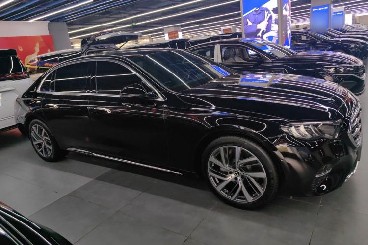 Used Mercedes-Benz E-Class 2024 Refresh E 300 L Stylish Edition
