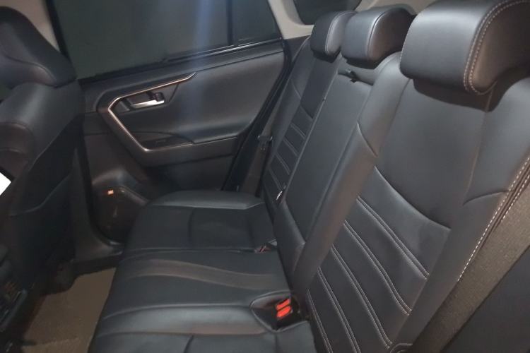 Used Toyota Wildlander 2022 2.0L CVT Four-Wheel Drive Premium Edition